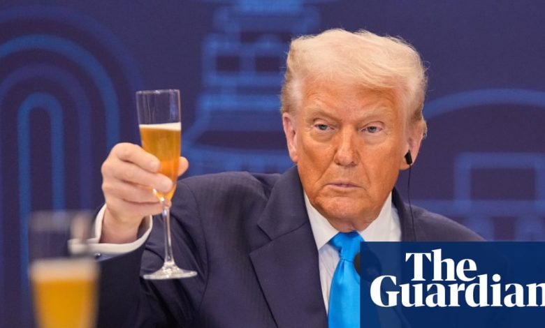 Experts Say Trump’s ‘Absurd’ DOJ Compensation Request Would Be Rejected if He Were Anyone Else Experts Say Trump’s ‘Absurd’ DOJ Compensation Request Would Be Rejected if He Were Anyone Else