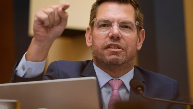 ‘Epstein bomb’ about to drop, 100 GOP members to ‘jail break’ from Trump, Swalwell says
