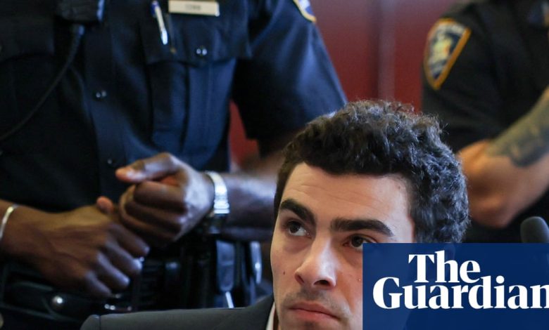 Luigi Mangione lawyers fight death penalty, saying Pam Bondi is biased | Brian Thompson shooting Luigi Mangione lawyers fight death penalty, saying Pam Bondi is biased | Brian Thompson shooting