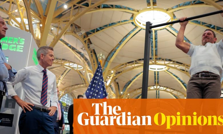 Sean Duffy Advocates for ‘Civility’ in Air Travel—So Why Is He Doing Pull-Ups at the Airport? | Arwa Mahdawi Sean Duffy Advocates for ‘Civility’ in Air Travel—So Why Is He Doing Pull-Ups at the Airport? | Arwa Mahdawi
