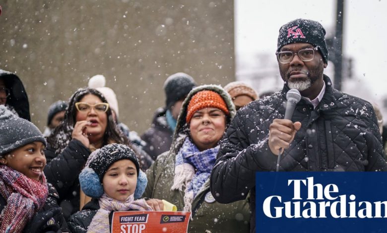 Chicago mayor orders police to investigate alleged illegal ICE activity in city | Chicago